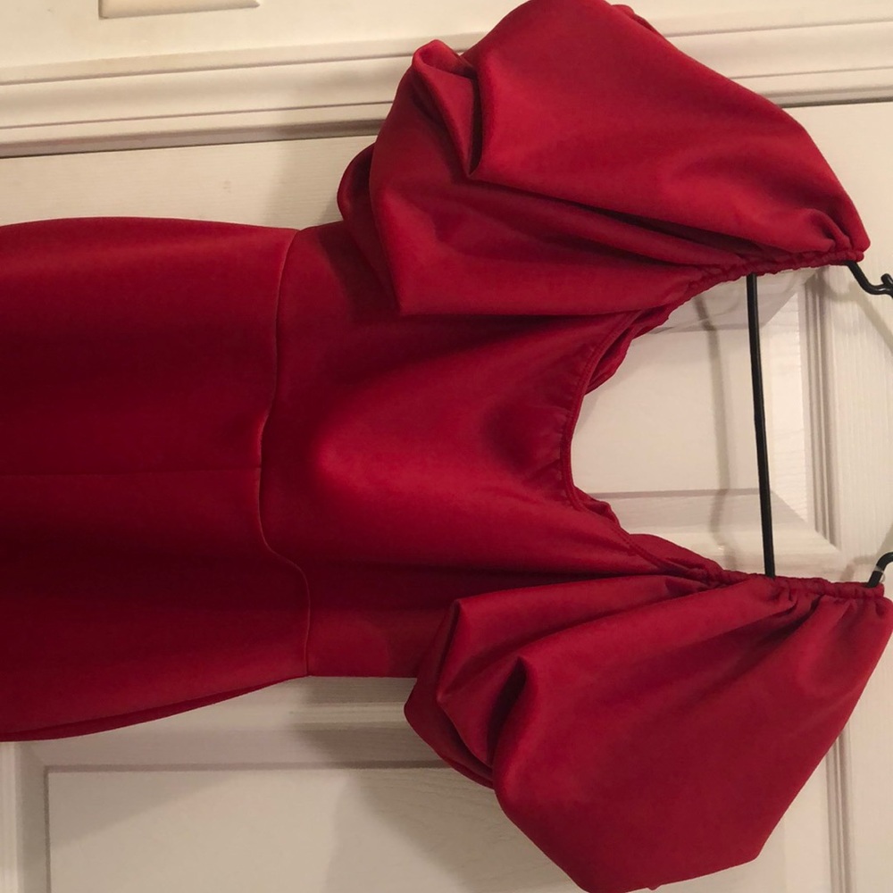 clothes - Picture 3 of 3